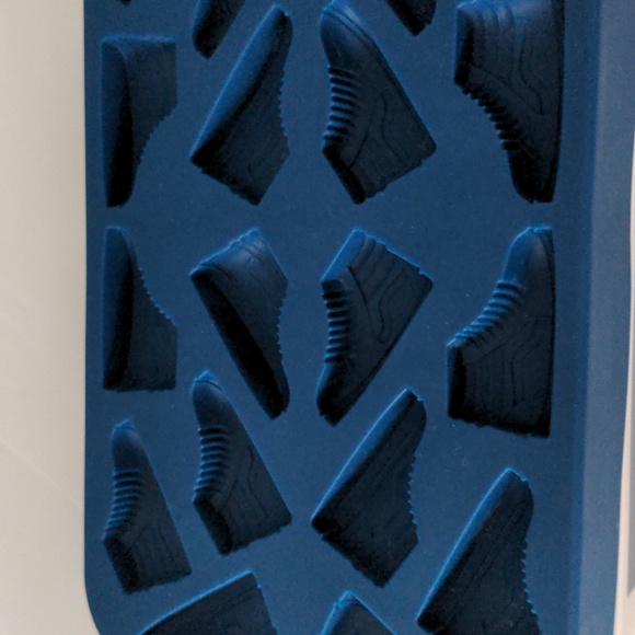 Vans Off The Wall Ice Cube Mold - Picture 5 of 9